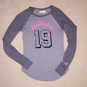 Fitted LongSleeve Grey and Pink Hollister Shirt